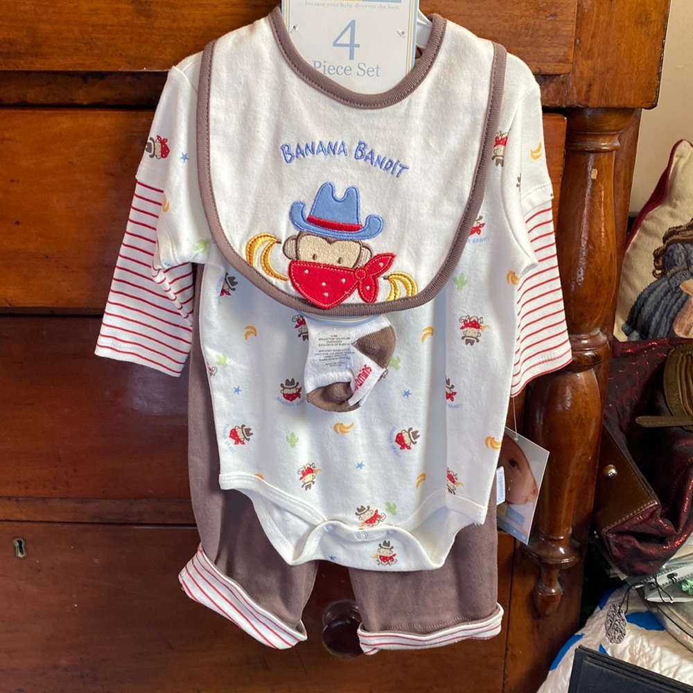 VITAMINS BABY BANANA BANDIT 4 pc SET